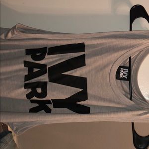 Cut off sleeve ivy park shirt